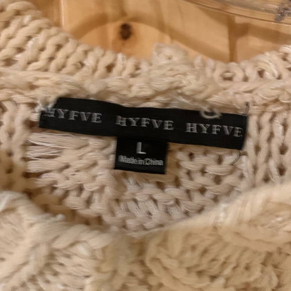 Chunky hooded sweater - Picture 3 of 3